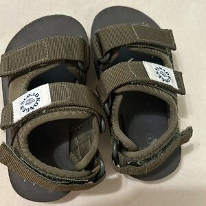 selling Konges Sløjd Rubber sandals w/straps, condition 8/10, organic price $85